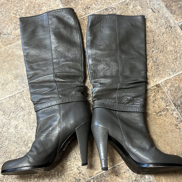 Coach gray leather high boots heels size 6 - Picture 4 of 4